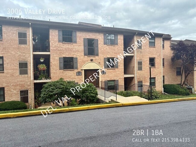 Photo - 3006 Valley Dr House