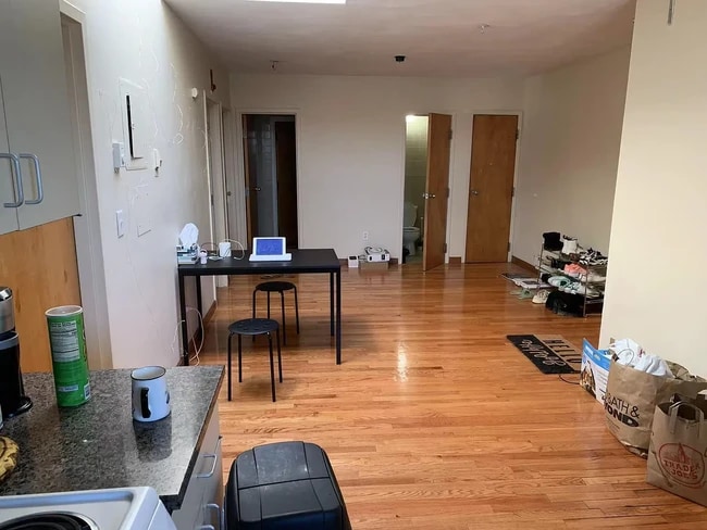 Foto del edificio - 1066 Commonwealth Ave