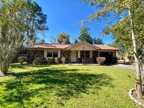 Building Photo - 980 White Cir
