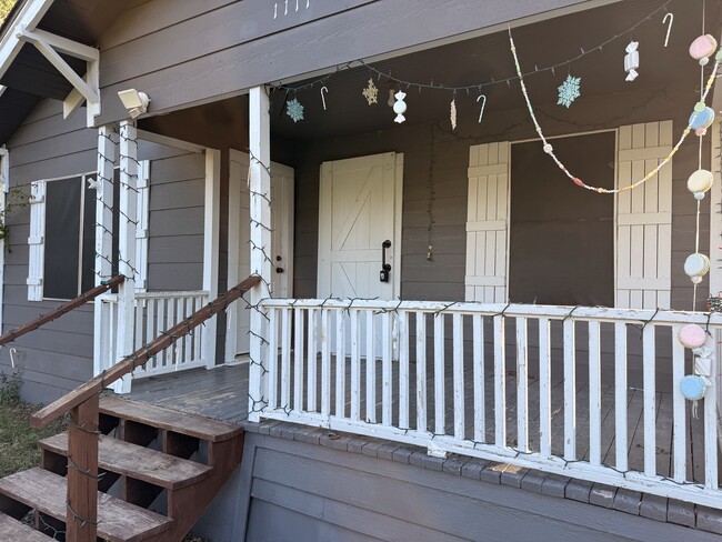 Foto del edificio - 1111 S Interurban St