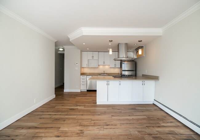 Building Photo - Bridgewater Apartments