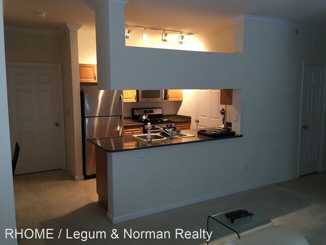 Building Photo - 12933 Centre Park Cir