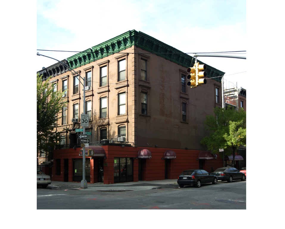 Primary Photo - 551-553 Manhattan Ave