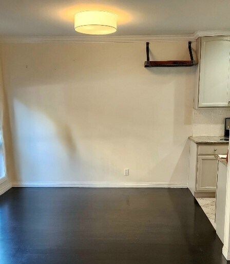 Dining Room - 7300 Franklin Ave