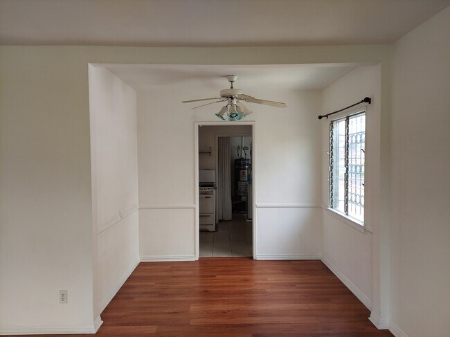 Foto del edificio - 721 N Harper Ave