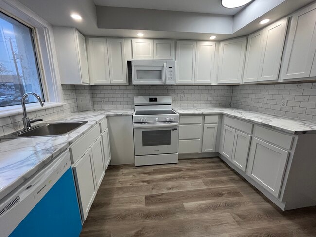 Building Photo - 57 Portland St