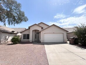Building Photo - 7561 W Cameron Dr