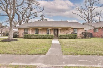 Building Photo - 1039 Curtin St