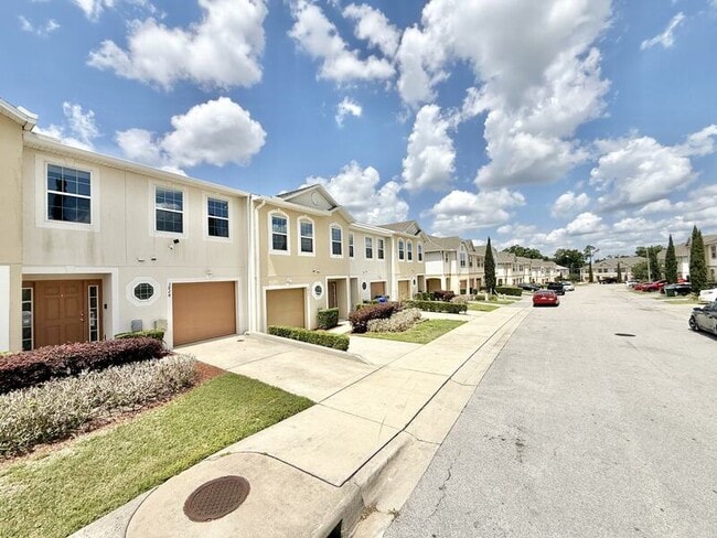 Foto del edificio - 3824 Exeter Ln