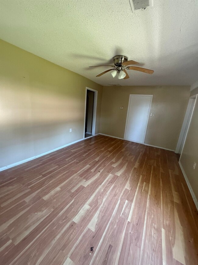 Foto del edificio - 3517 N Watkins St