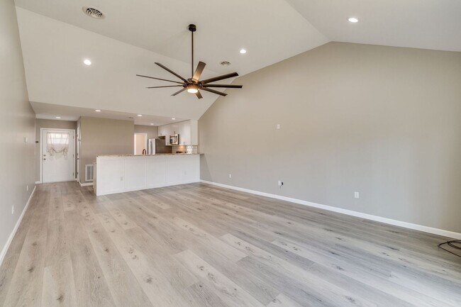 Foto del edificio - Gorgeous 3 br/2.5 bath Condo in Abingdon VA