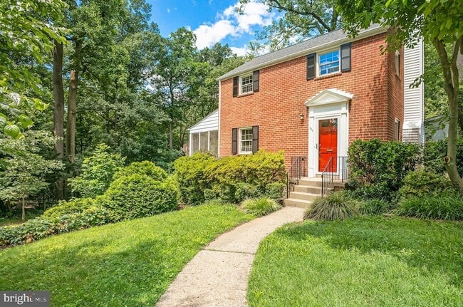 Photo - 244 N Columbus St House