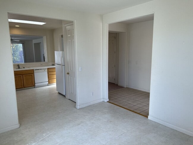 Foto del edificio - Gorgeous 3 Bedroom, 2 Bath Home in America...