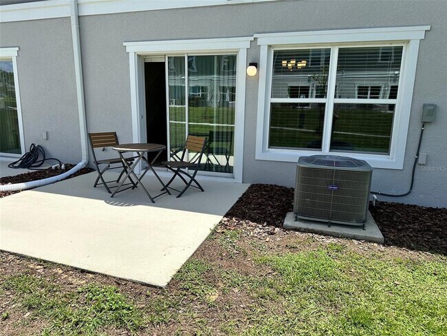 Building Photo - 668 Stoney Pointe Cir