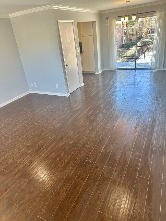 4266 Roswell Rd NE Unit E4, Atlanta, GA 30342 Condo for Rent in