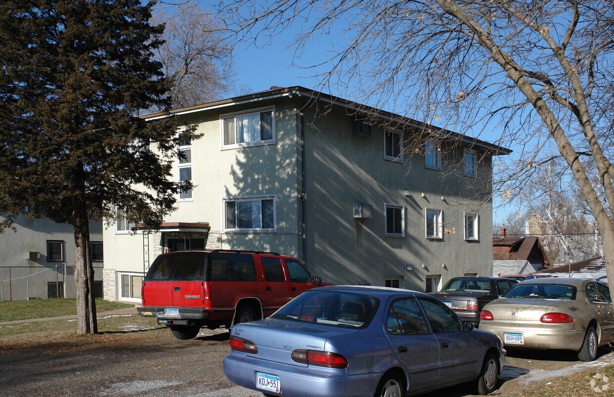 Building Photo - 1045 Peters Pl NE