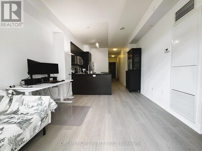 Photo du bâtiment - 88-388 Sheppard Ave E