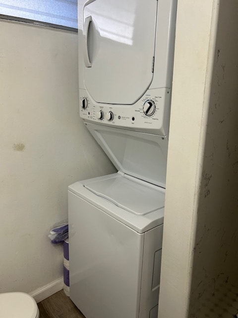 Washer/dryer in unit - 1535 PENSACOLA St