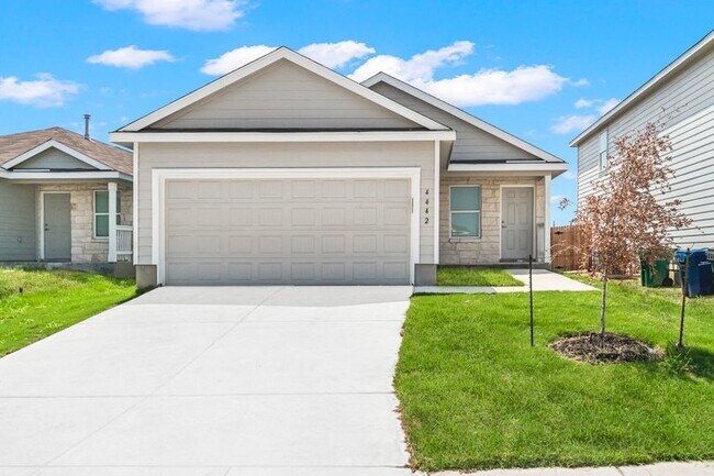 Foto del edificio - 4442 Glades Wy