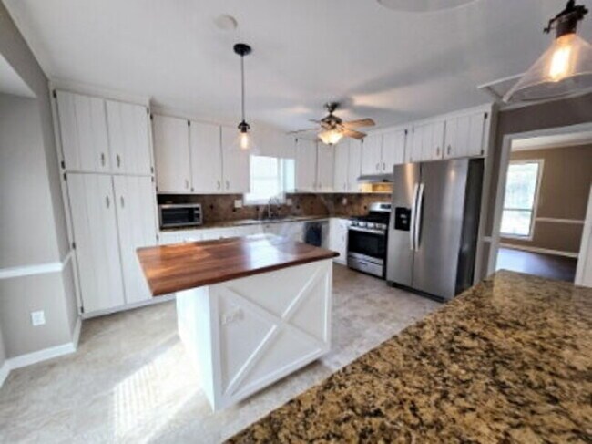 Foto del edificio - 2312 Kilkenny Way NE