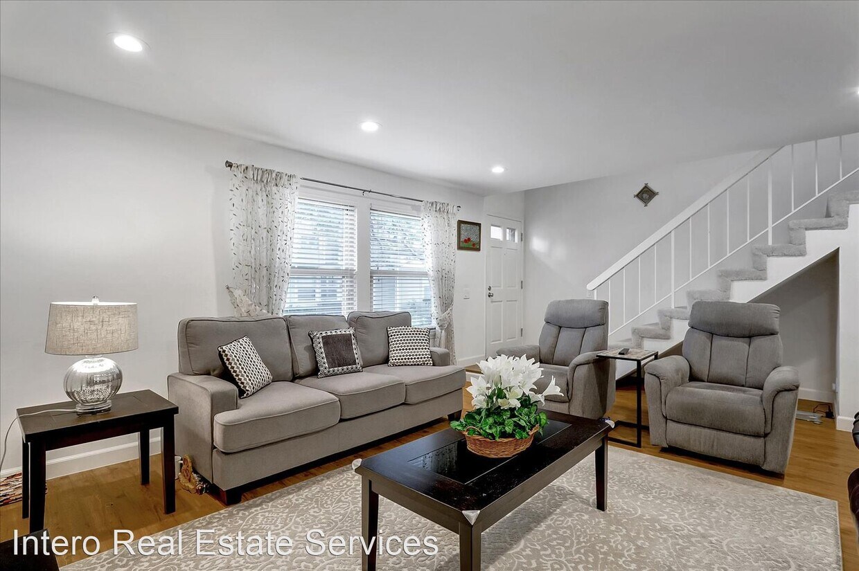 Foto principal - 3 br, 2.5 bath House - 4283 Dry Bed Court