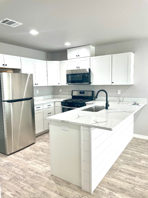 Building Photo - 14507 Periwinkle Dr