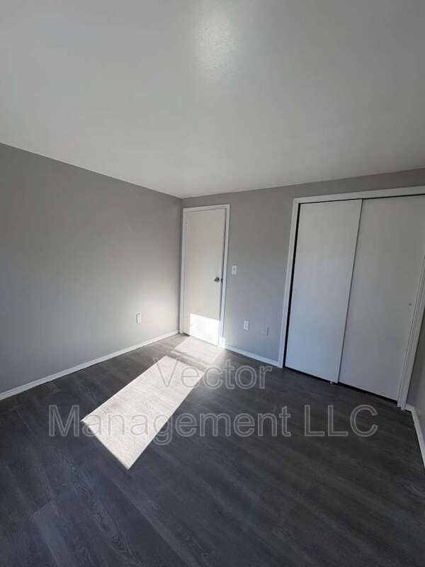 Foto del edificio - 507 Howard Ave