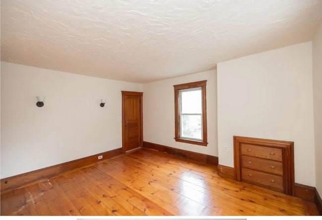 Building Photo - 9 Englewood Ave