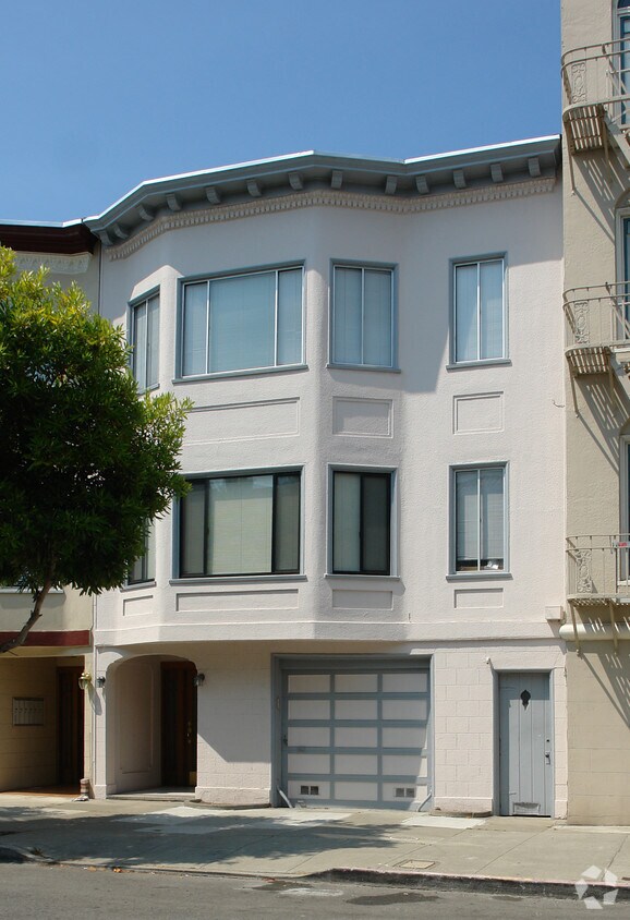 Building Photo - 3475 Pierce St