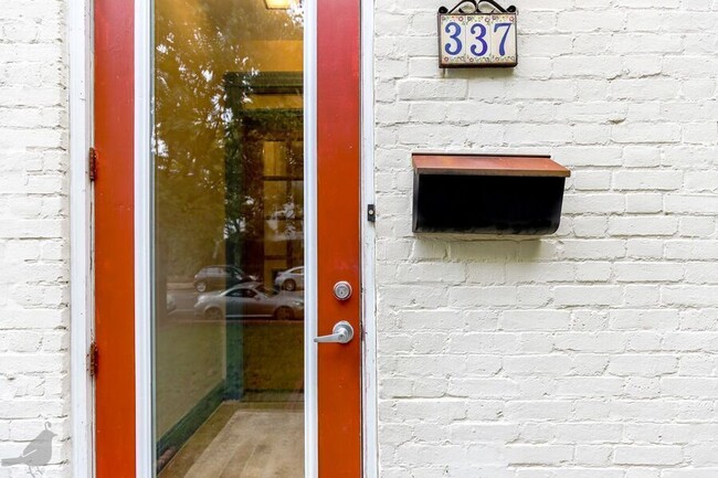 Foto del edificio - 337 14th St NE