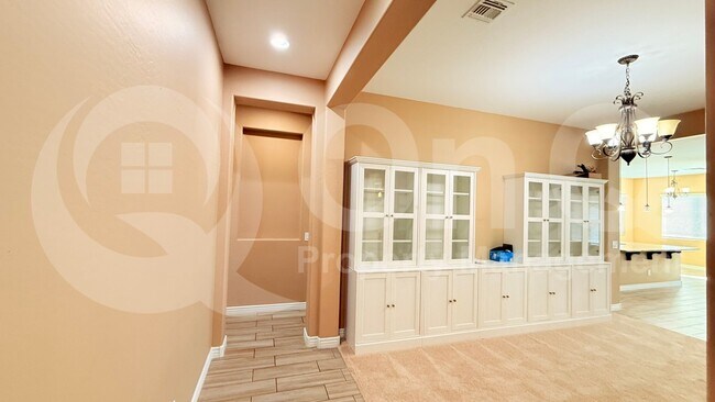 Building Photo - 7469 W Remuda Dr