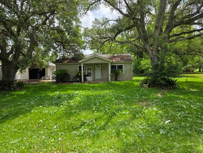 Building Photo - 4701 Cherry St