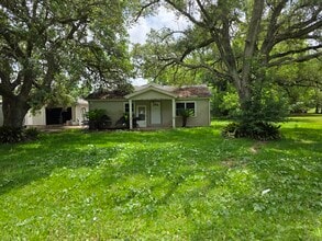 Building Photo - 4701 Cherry St