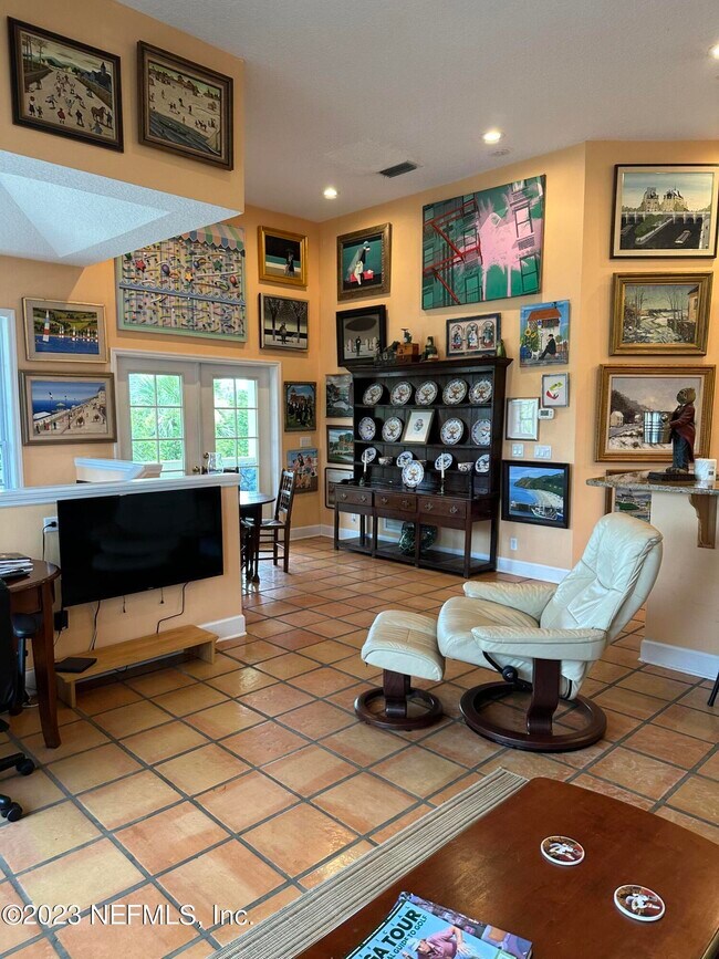 Foto del edificio - 351 S Roscoe Blvd