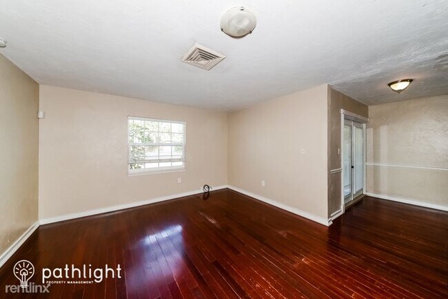 Building Photo - 3 br, 2 bath House - 5320 Hayden Blvd UNIT