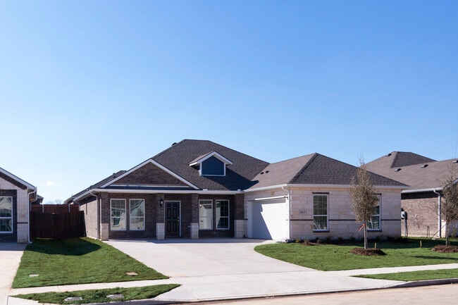 Building Photo - 2113 Nutmeg Wy