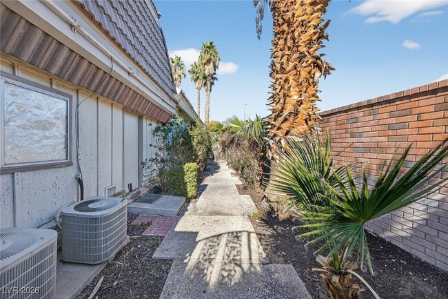 Foto del edificio - 1114 Vegas Valley Dr