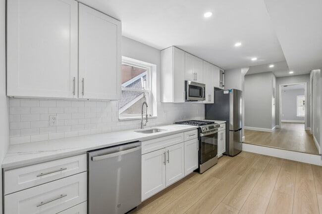 Building Photo - 617 S 8th St