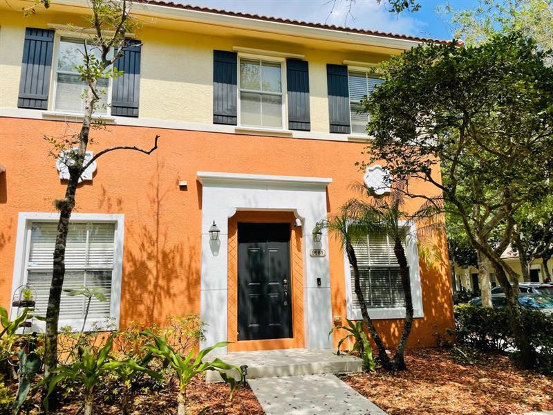 Foto principal - 9981 SW 26th Ct