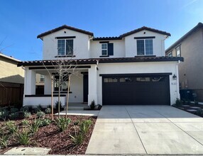 Building Photo - 465 Ramos Ranch Rd