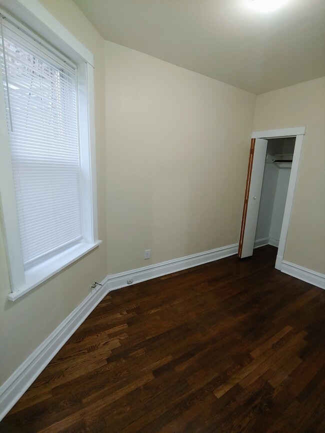 Foto del edificio - 3238 N Keeler Ave