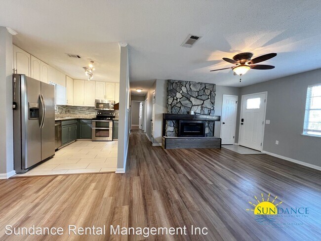 Building Photo - 3 br, 2 bath House - 158 Salvadore Drive
