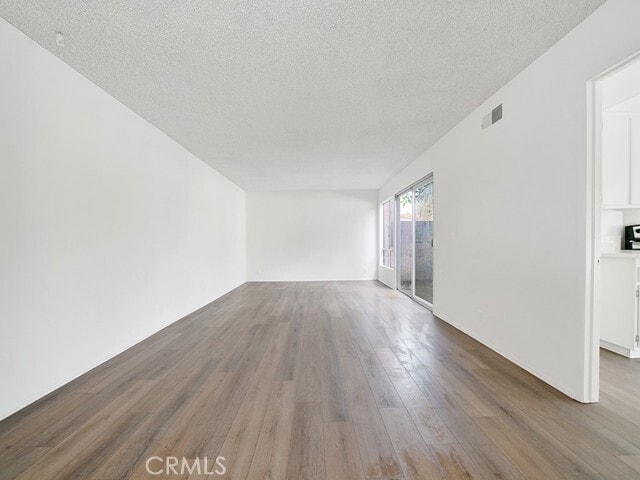 Building Photo - 9319 Shrike Ave
