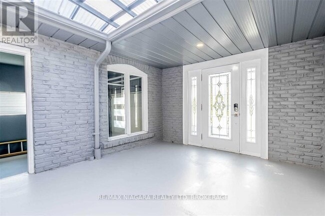 Building Photo - 22 Chantler Rd