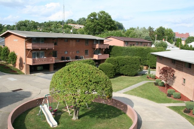 Primary Photo - Perilli Apartments - Suncrest