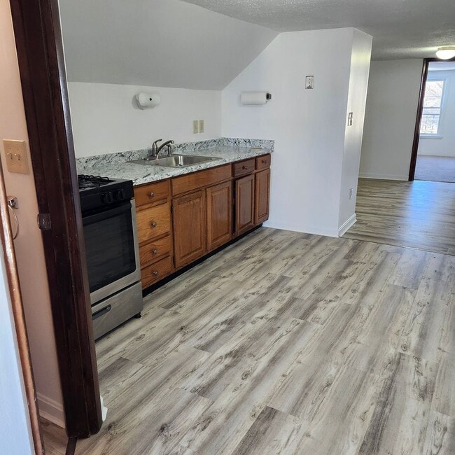 Photo - 23 Brook St Apartment