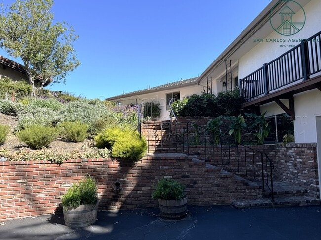 Building Photo - 2 Bedroom Carmel Home with Views of Point Lobos