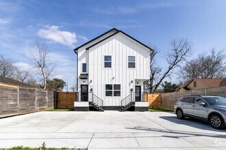 Building Photo - 4114 Castor St