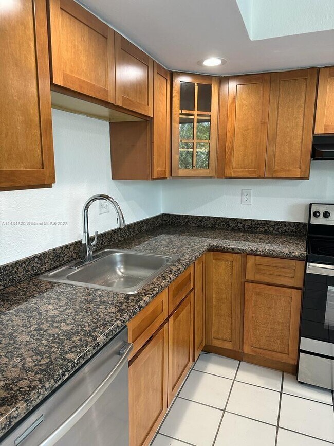 Building Photo - 8400 SW 133rd Avenue Rd