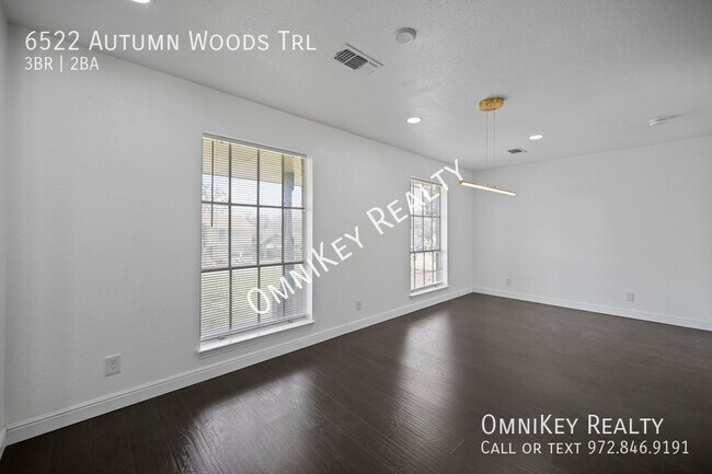 Foto del edificio - 6522 Autumn Woods Trail